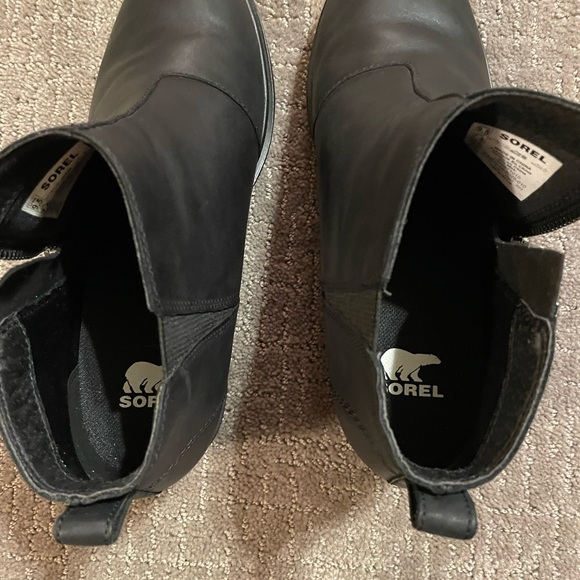 EVIE™ II WOMEN'S ZIP WEDGE BOOTIE
Black, Size 9.5 EXCELLENT CONDITION - Picture 4 of 6